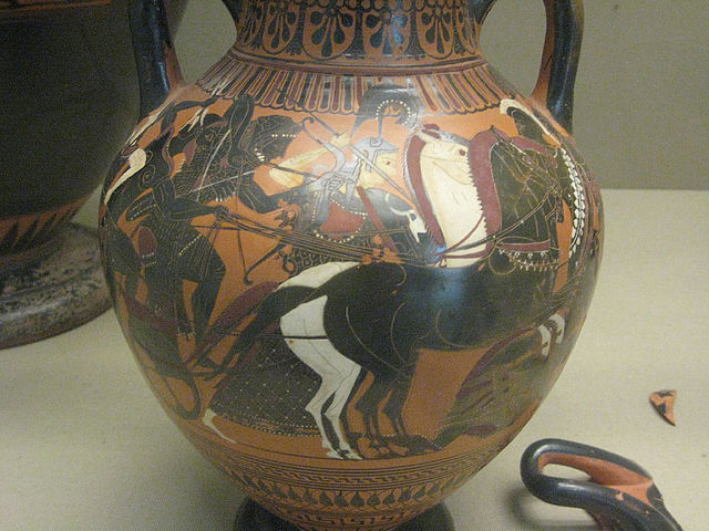 Datei:Black-Figured Amphora depicting the Battle of Gods and Giants.jpg