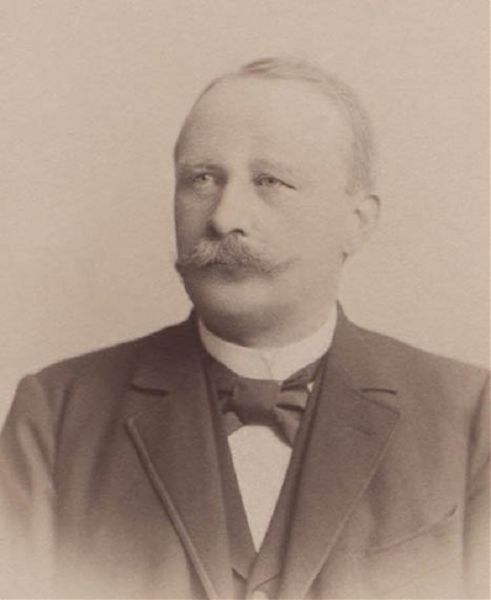 Datei:Alfred Hillebrandt.jpg