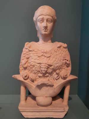 Athena flower bust 04.jpg