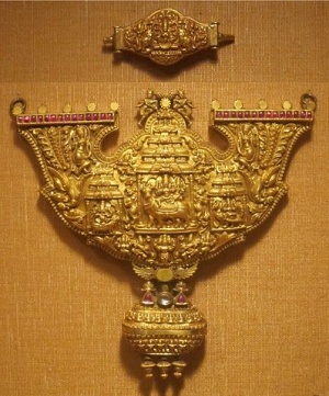 Two-part pectoral.jpg