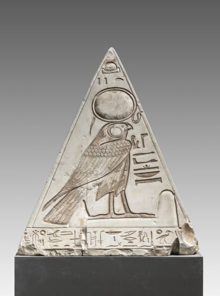 Datei:Pyramidion di Ramose PAP8834.jpg
